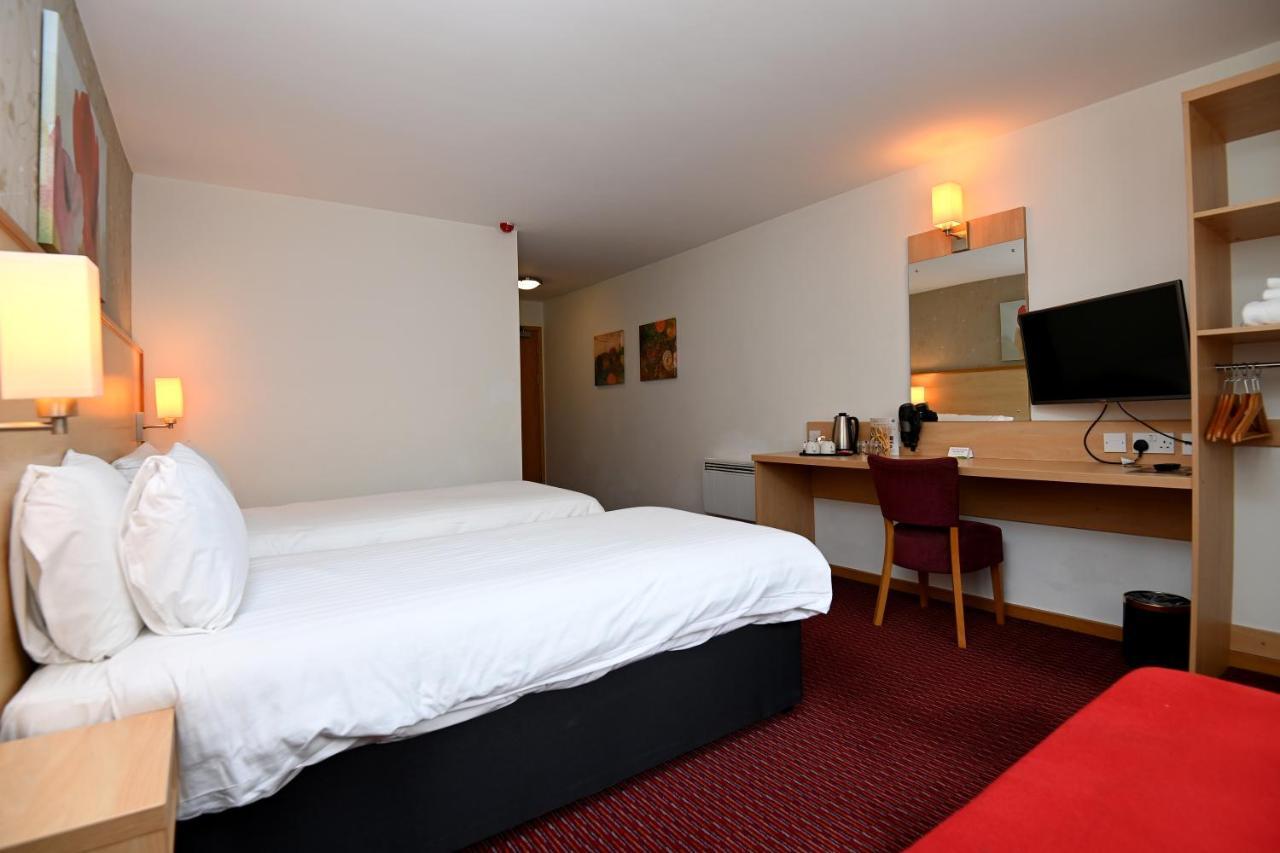 Meadow Farm Redditch By Marstons Inns Buitenkant foto